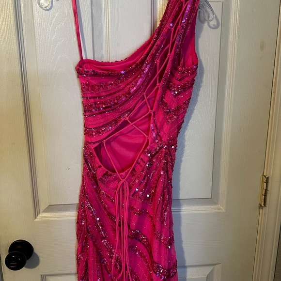 Ashleylauren dress - Picture 4 of 5